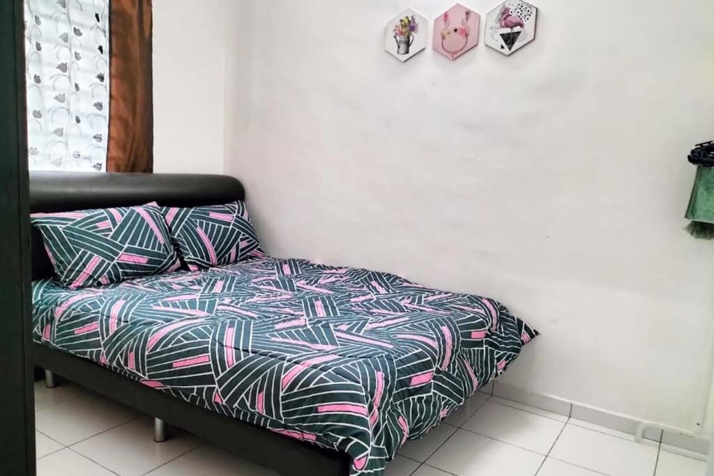 Iris 55 Corner Lot House Spacious Outdoor With Wi-Fi Johor Bahru Extérieur photo